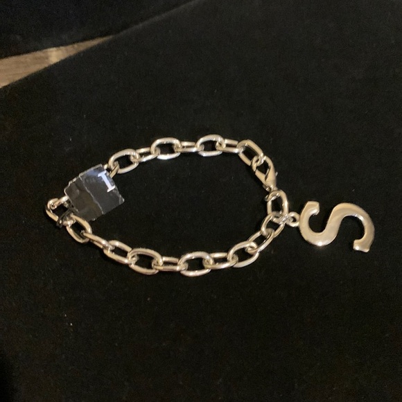 ♥️ Sale 3for$15! Silver Toned Chain Bracelet with “S” charm 7.5” - Picture 1 of 3